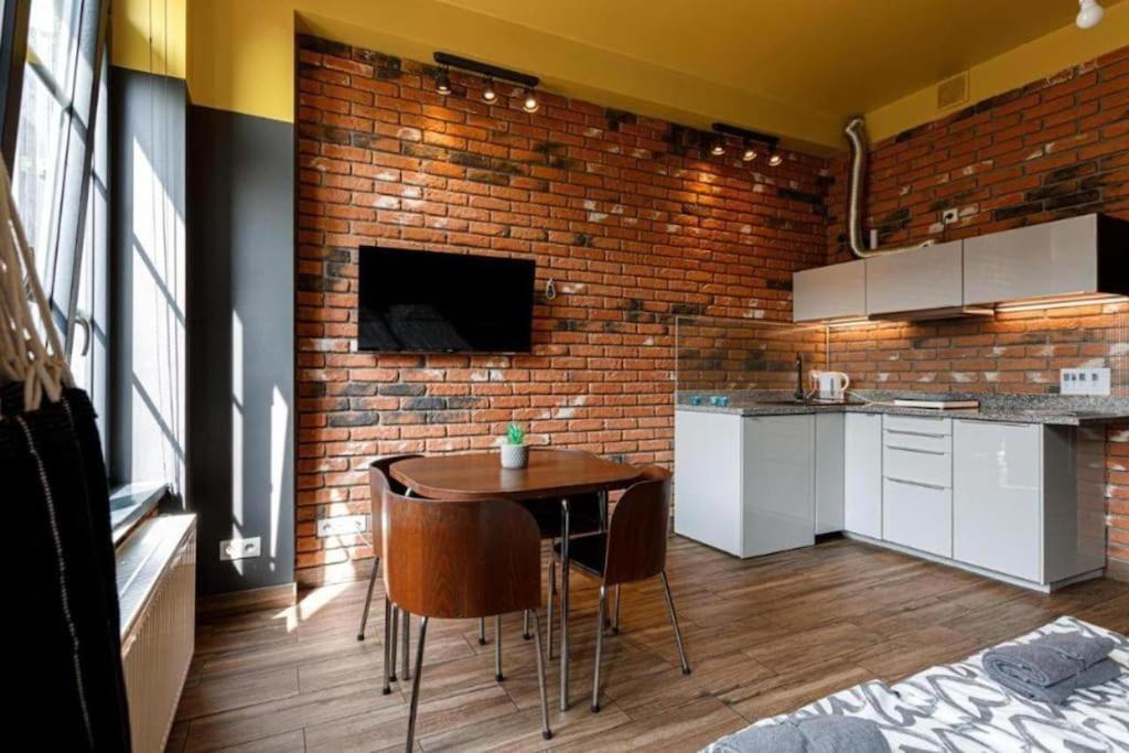 Apartment Close-golden - Cozy Studio - Great Location&k28 Wroclaw